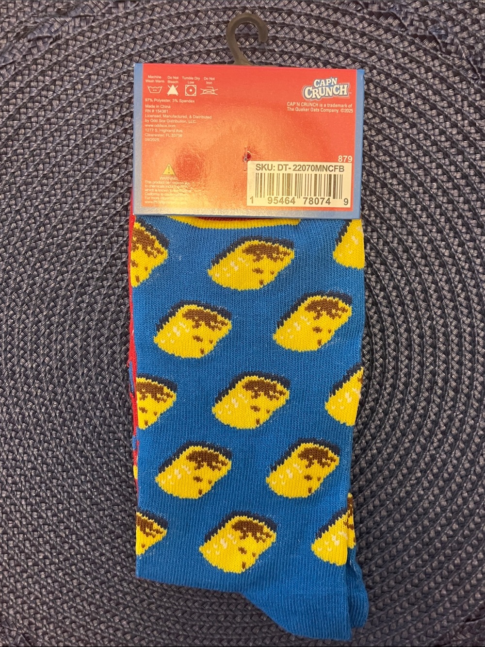 Captain Crunch Crew Socks NWT Novelty Gift Unisex - Picture 3 of 5